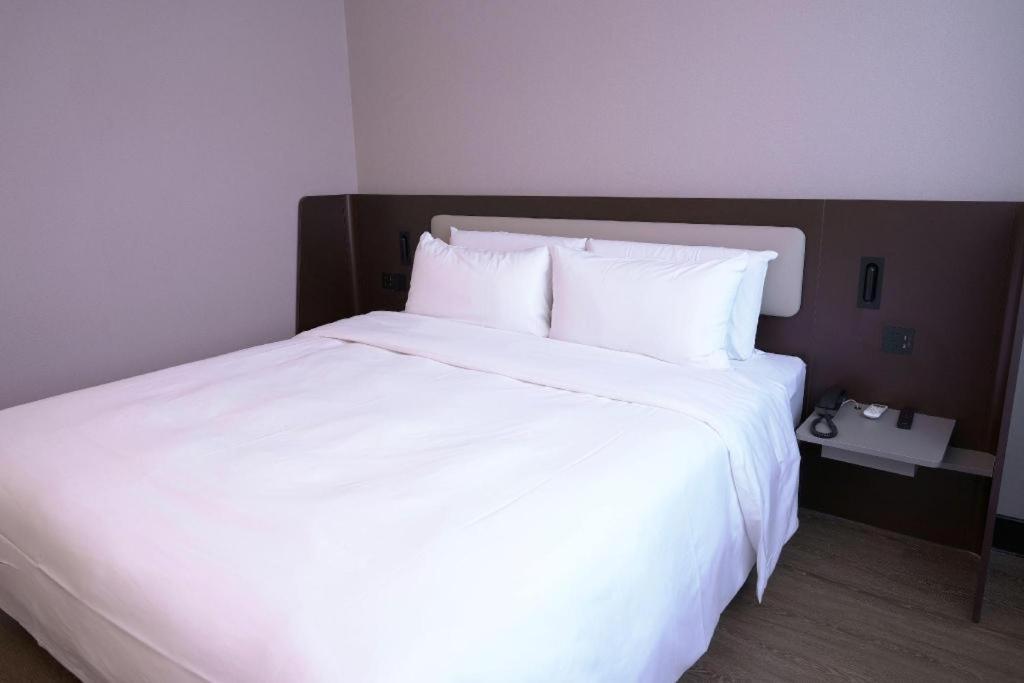 Hanting Hotel Beijing Wangfujing Exterior photo